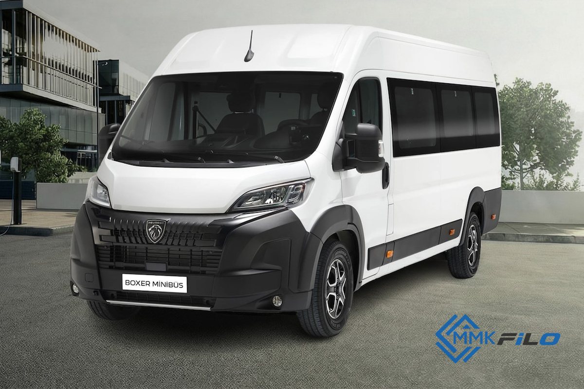 Peugeot Boxer Minibüs 16+1 — ön dış görünüm